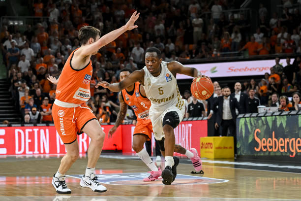 伴随高压力 伴随高压力