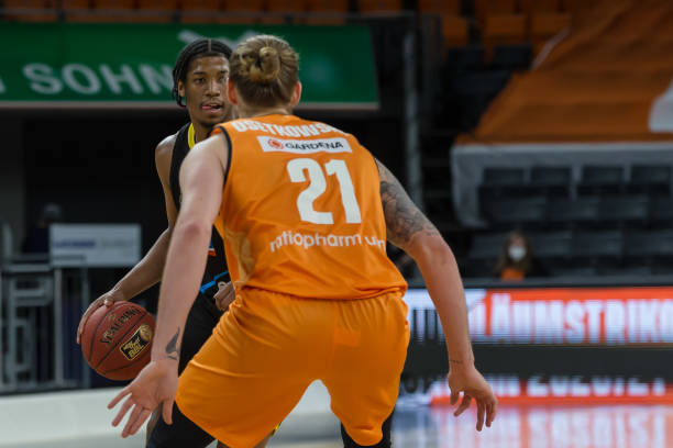 还结识了许 还结识了许